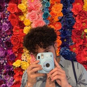 Meet your Posher, Henry